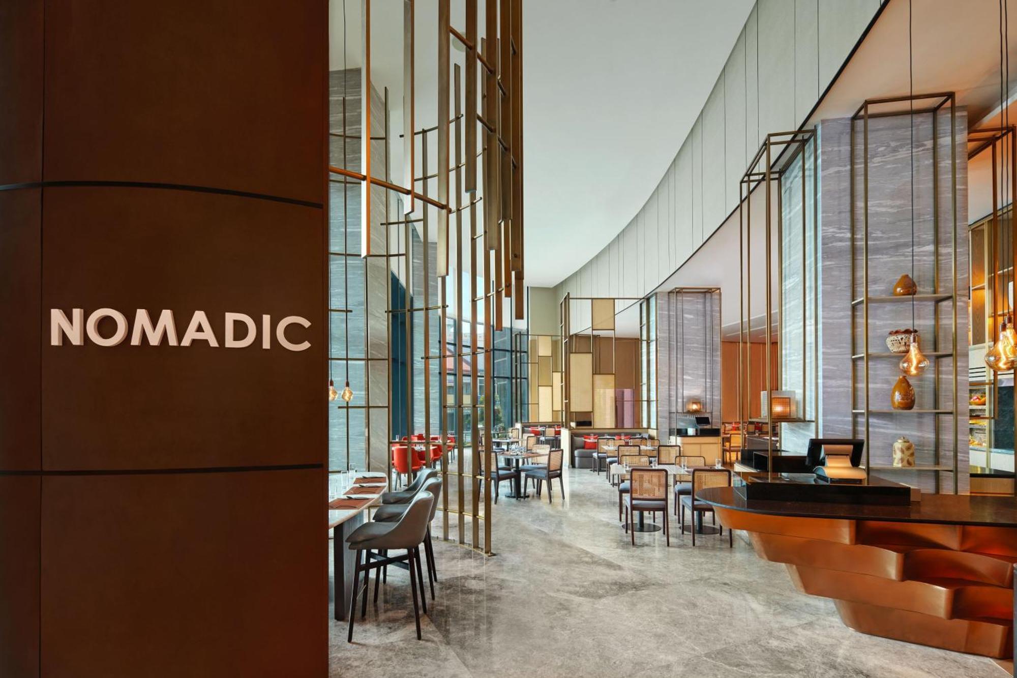 Sheraton Kuching Hotel Экстерьер фото
